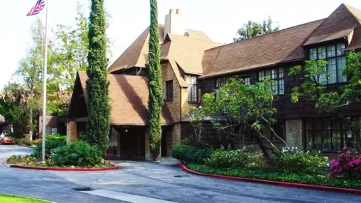 Las Encinas Hospital
