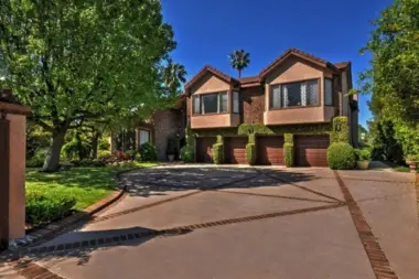 Evolve Treatment Centers for Teens - Aura CA 91356