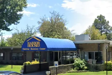 Gateway House AR 72904