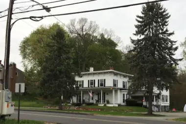 InterCommunity Clayton House CT 6033