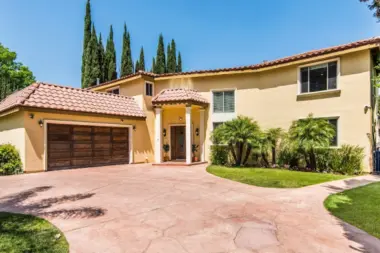 Iris Healing Center CA 91367