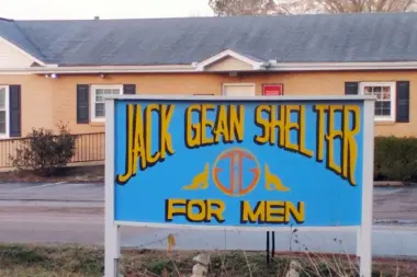 Jack Gean Shelter for Men TN 38372