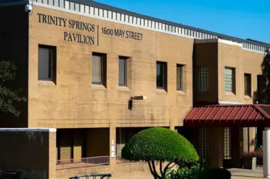 John Peter Smith Hospital - Trinity Springs Pavilion TX 76104