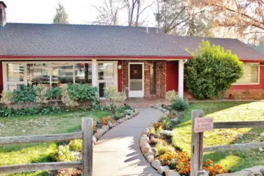 Maynords Recovery Center CA 95379