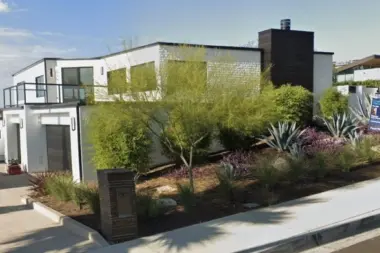 The Oceanfront Villas CA 92615