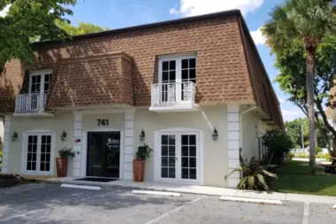 Elan Recovery + Wellness FL 33408