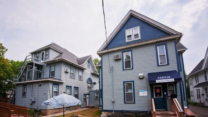 People - Anchor House MN 55411