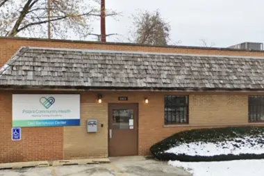Pillars - Carl Bartolucci Center IL 60402