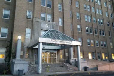 Richmond University Medical Center - Vanderbilt Avenue NY 10304