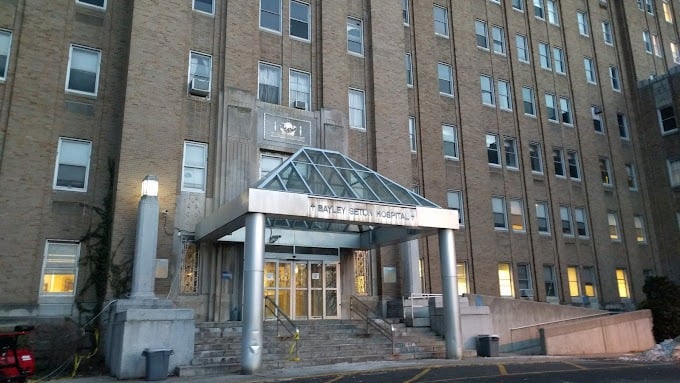 Richmond University Medical Center - Vanderbilt Avenue NY 10304