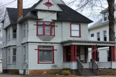 The Step Up Inn CT 6516