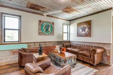 The facilities at Burning Tree Lodge in Elgin, TX 3