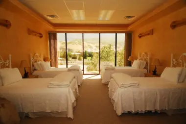 The facilities at Cirque Lodge - Studio Facility in Orem, UT 4