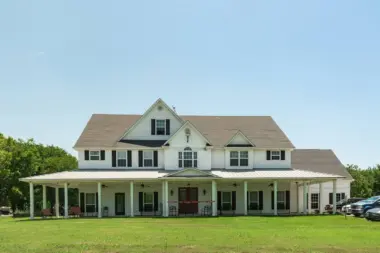 The facilities at Discovery Point in Dallas, TX 5