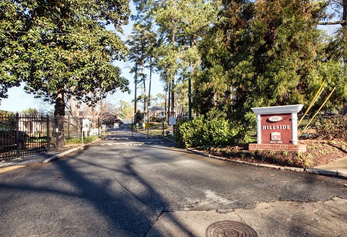 hillside-ga-30306-front-sign-