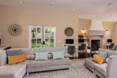 The facilities at Newport Institute on Miramar in Santa Ana, CA 3