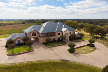 The facilities at Riverwalk Ranch in Mansfield, TX 2