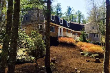 The facilities at The Brook Retreat in Plympton, MA 3