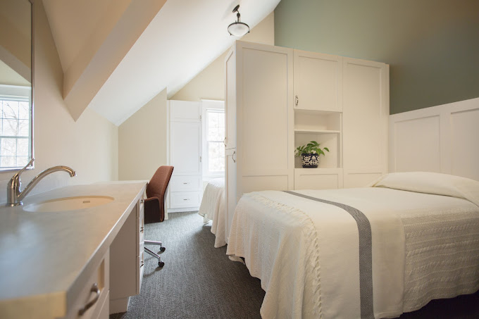 The Retreat - Wayzata, MN | Rehab.com