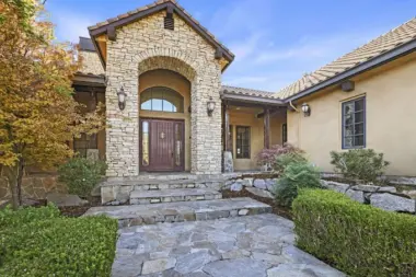 The facilities at Villa Ladera Residential Center in Loomis, CA 5