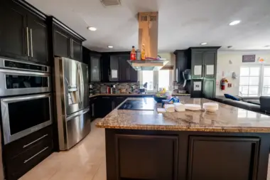 kitchen and eating area at Reign Residential Treatment Center in Southwest Ranches, FL