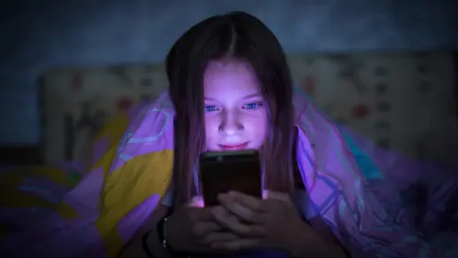 tween screen addiction