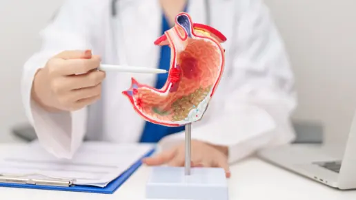Alcohol and Stomach Ulcers: Risks, Symptoms, and Healing
