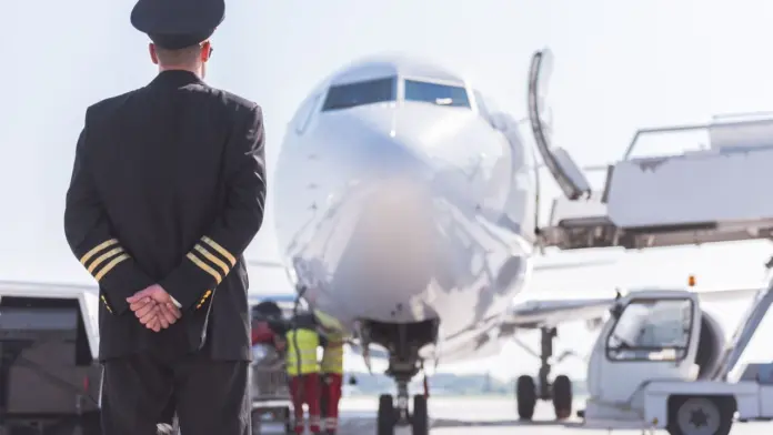 Pilot One Controller Senate Passes Mental Health Bills for Pilots, Air Traffic Controllers